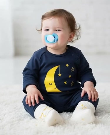 Video of baby sucking pacifier dressed in the Baby Nighty Night Unisex Jumpsuit - Comfortable Soft Cotton , Jumpsuit